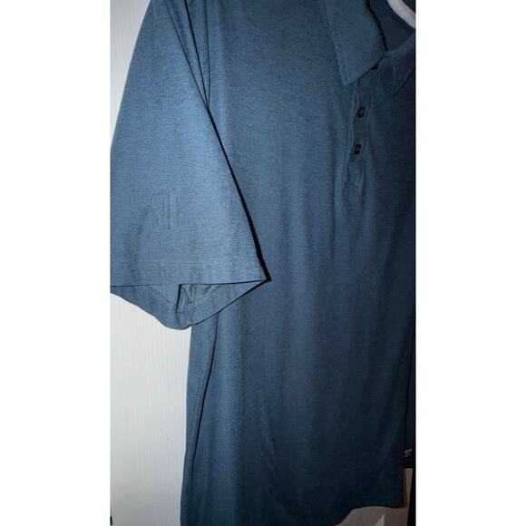 Vuori Strato Tech Polo in Navy Heather size Large in Excellent Condition - Picture 5 of 8